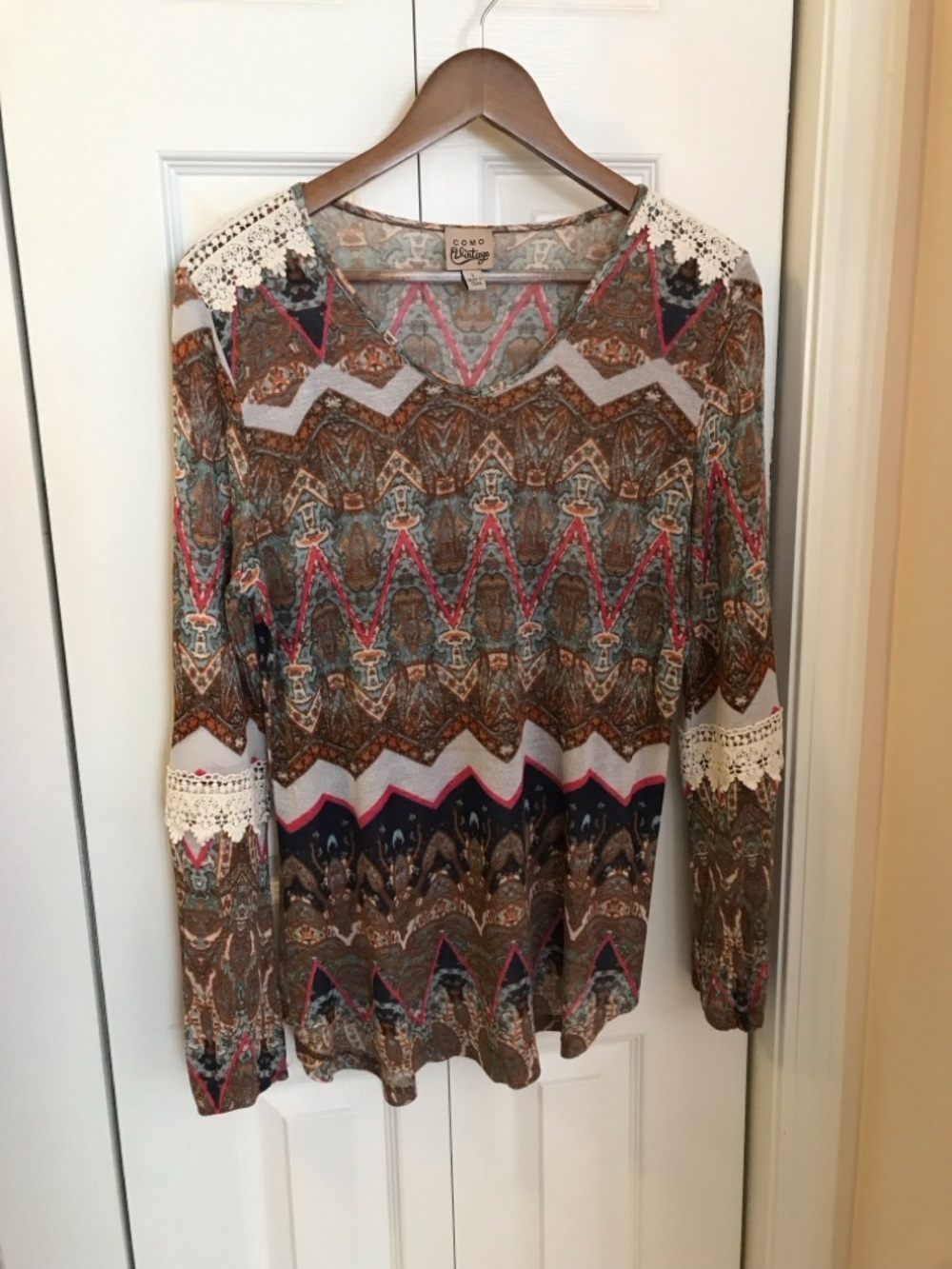 Como Vintage Multicolor Printed V-Neck Tunic with Teal, Brown & Pink Accents